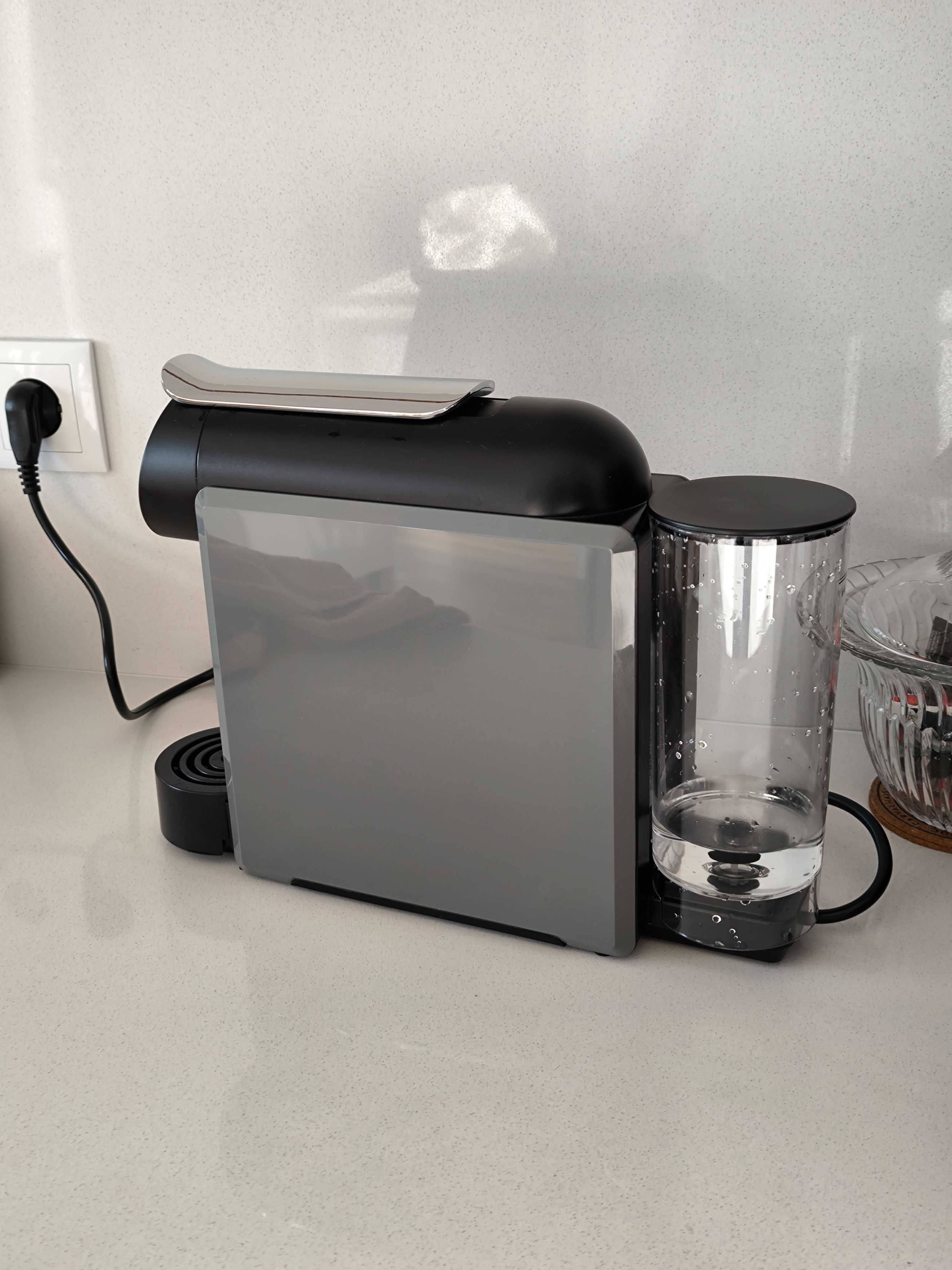 Máquina de Café DELTA Q Mini Qoo