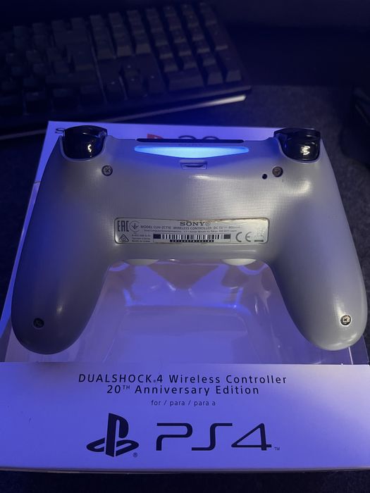 Comando Dual Shock PS4 - 20° Aniversario