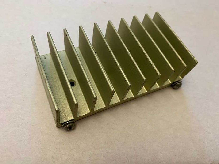 Радіатор алюмінієвий для радіоелектроніки