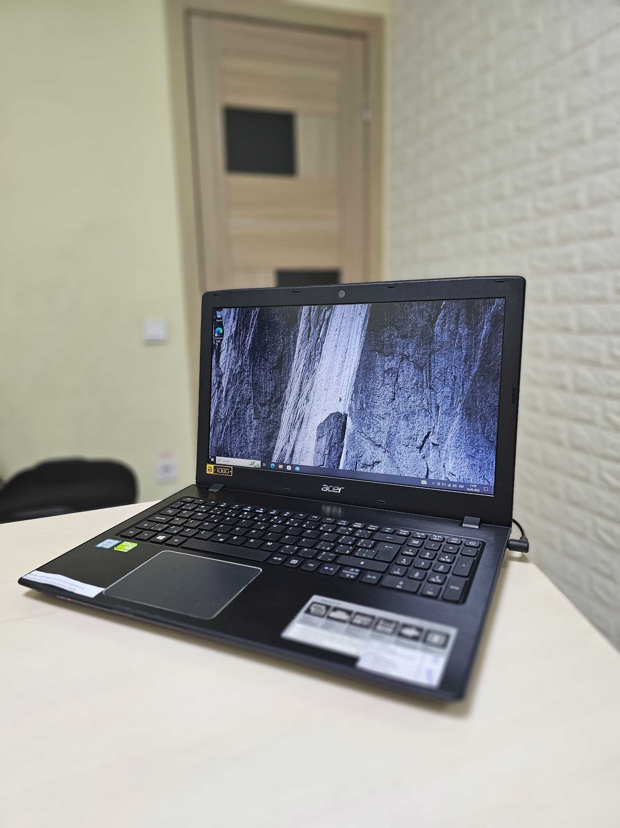 Ноутбук ACER Aspire E5-575 IlCore I3-7gen/8Gb/SSD 256Gb/GeForce940Mx