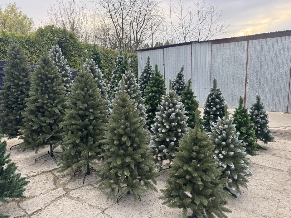 Choinki sztuczne choinki na pniu