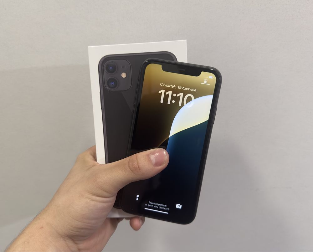 iPhone 11 czarny bdb pudełko etui