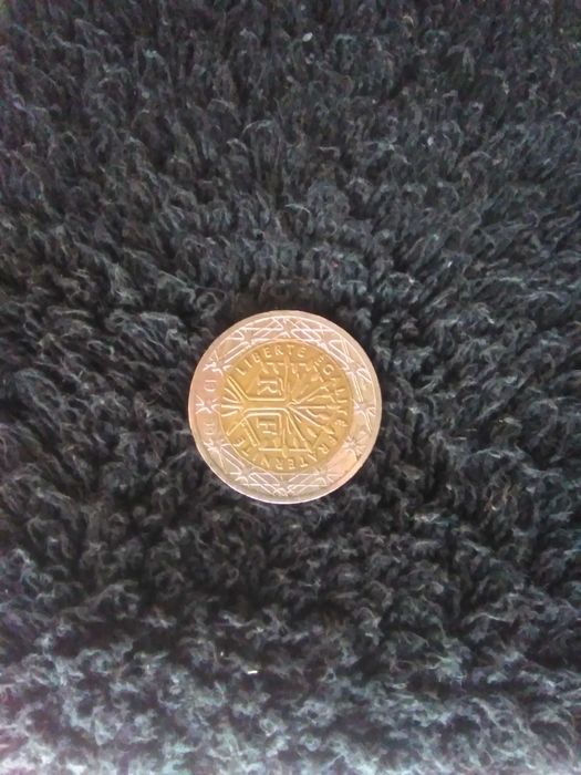 Edição francesa de 2 euros de 2001.