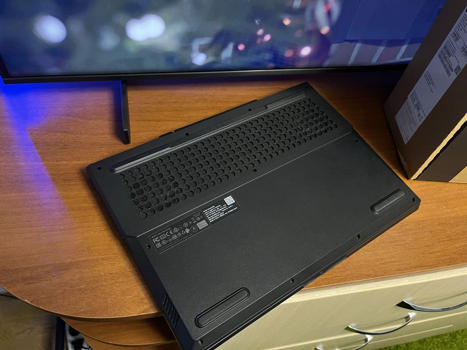 Ноутбук ігровий Lenovo Legion 5 15ARH05 (82B500L1RA)