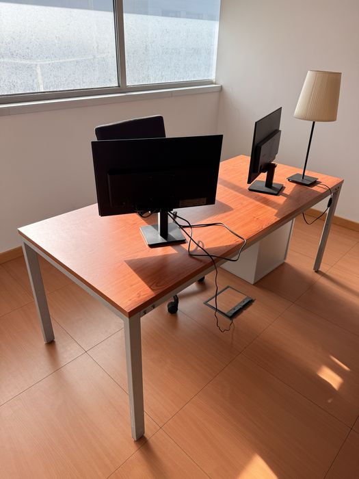 Mobiliario de escritorio - LEVIRA