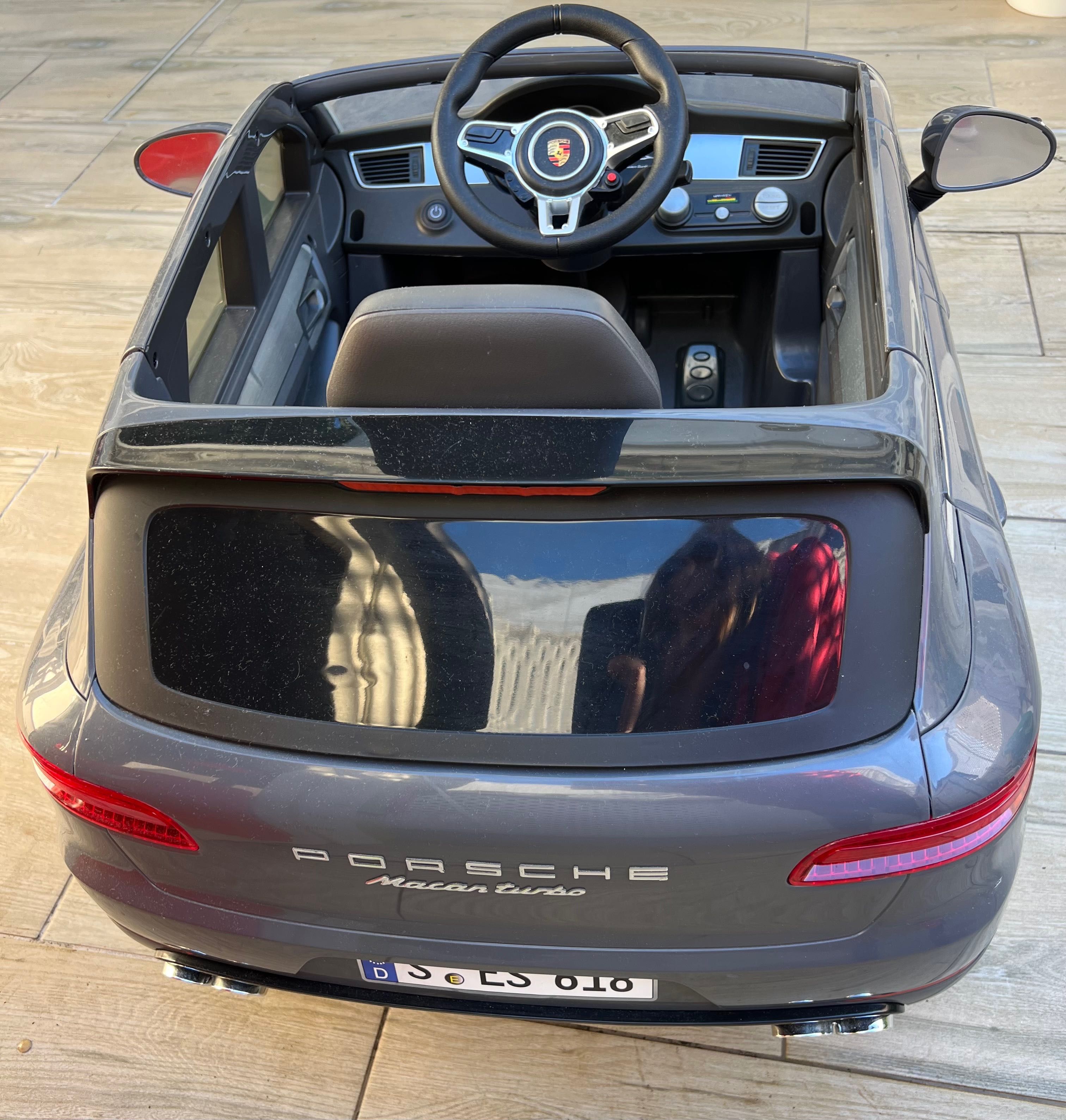 Porshe Cayan eletrico 6v sem comando em muito bom estado, usado 1