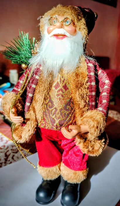Piękny Mikołaj na Święta. Figurka