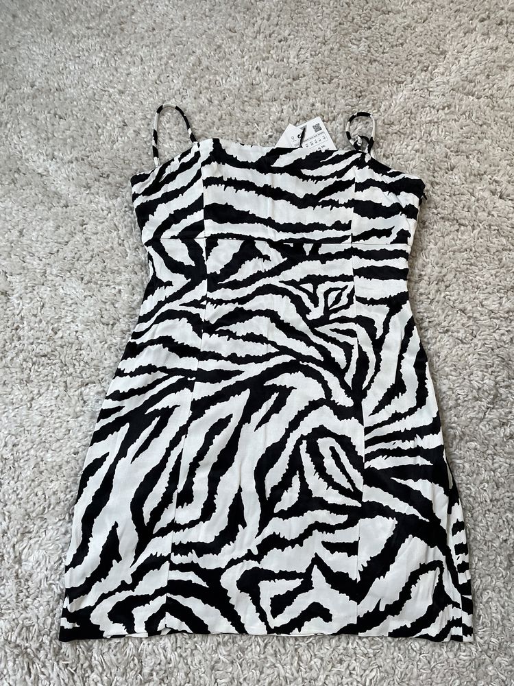 Nowa z metką Sukienka mini - zebra Zara M