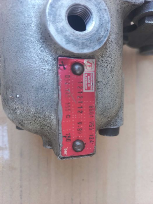 Насос гідропідсилювача руля Audi 100 C3 (під реставрацію)