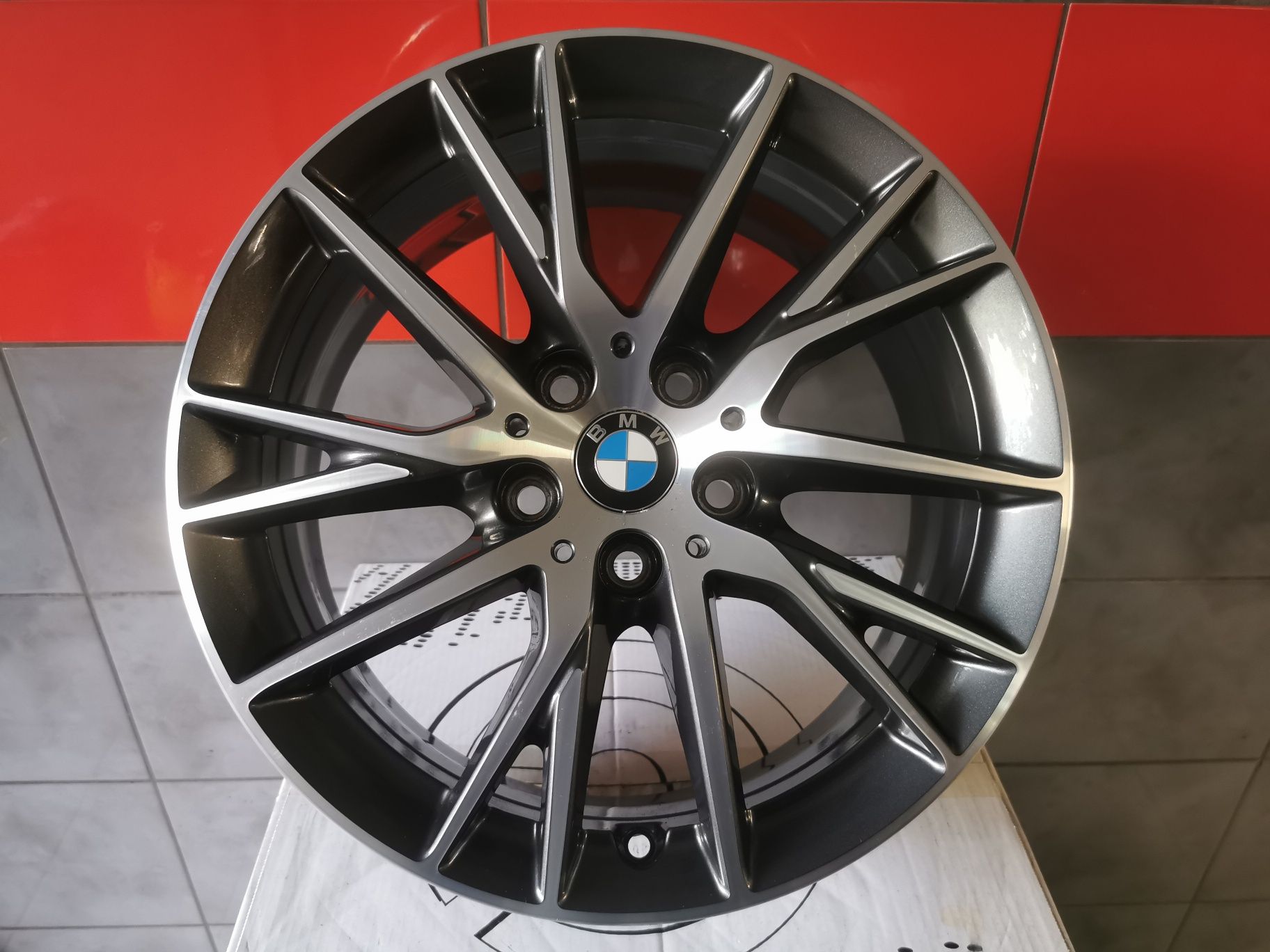 Oryginał! Felgi 17" BMW 1 F40 2 F44 F45 F46 Gran Cupe Alufelgi Czujnik