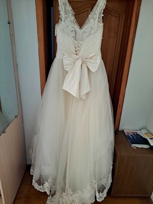 Весільна сукня  в гарному стані