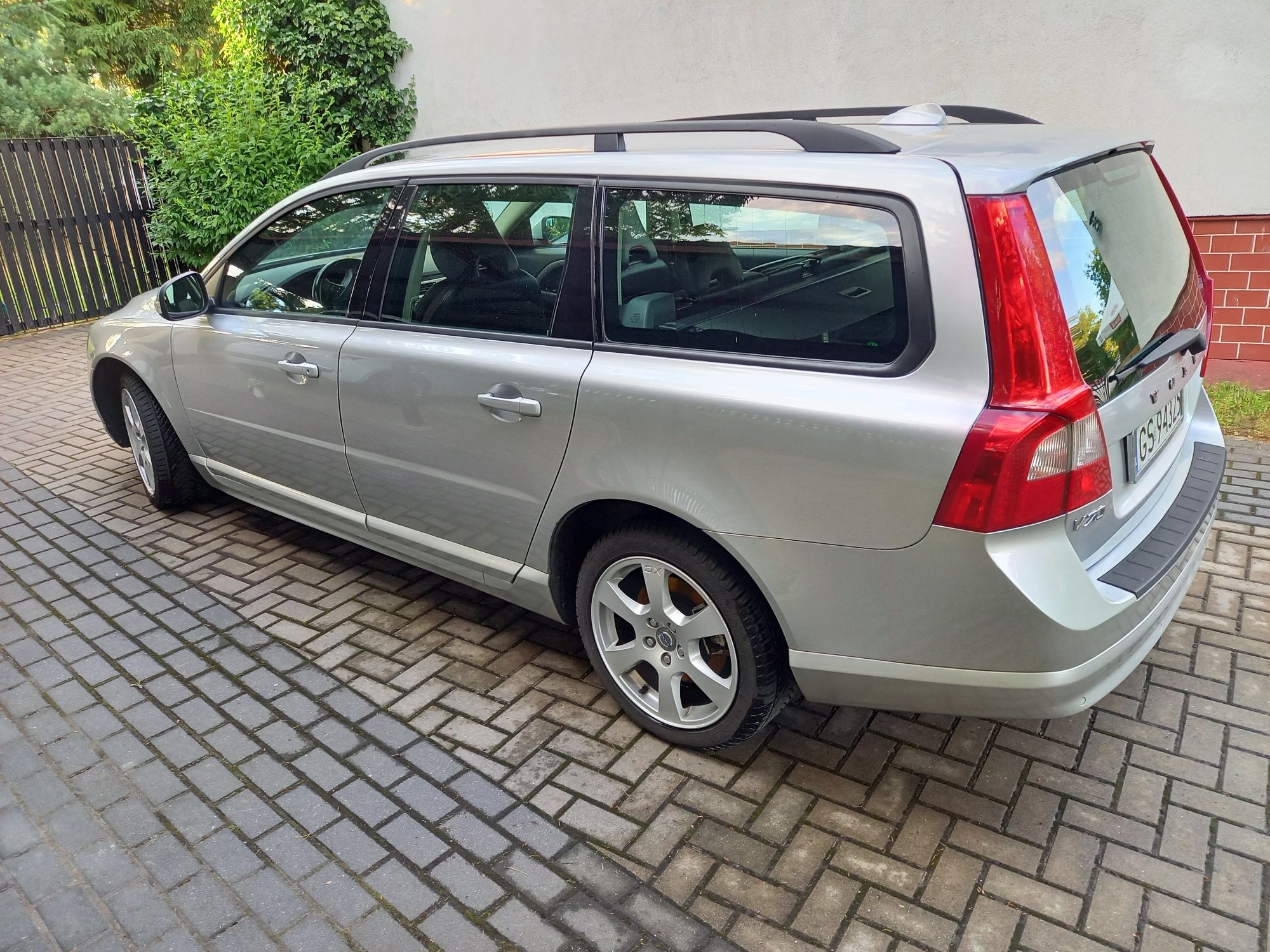 Volvo v 70 2.0 D bardzo zadbane