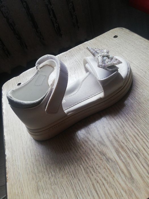 Сандалі 30 розмір, стан нових.