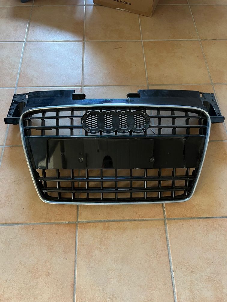 Grelha original Audi TT 8j
