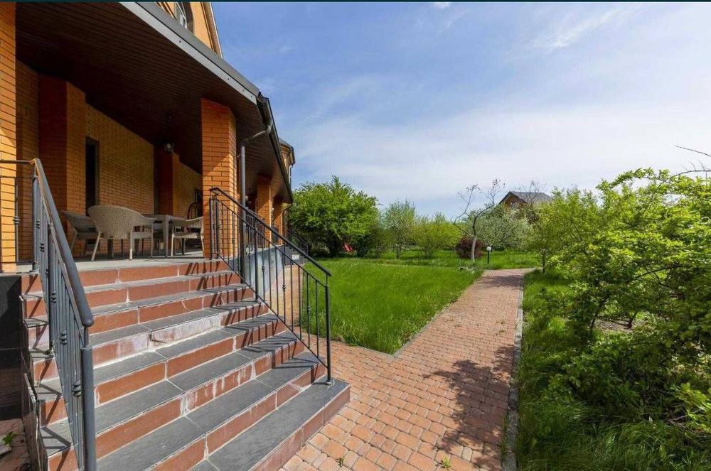 Продаж будинку для великої родини на Київському морі с.Хотянівка