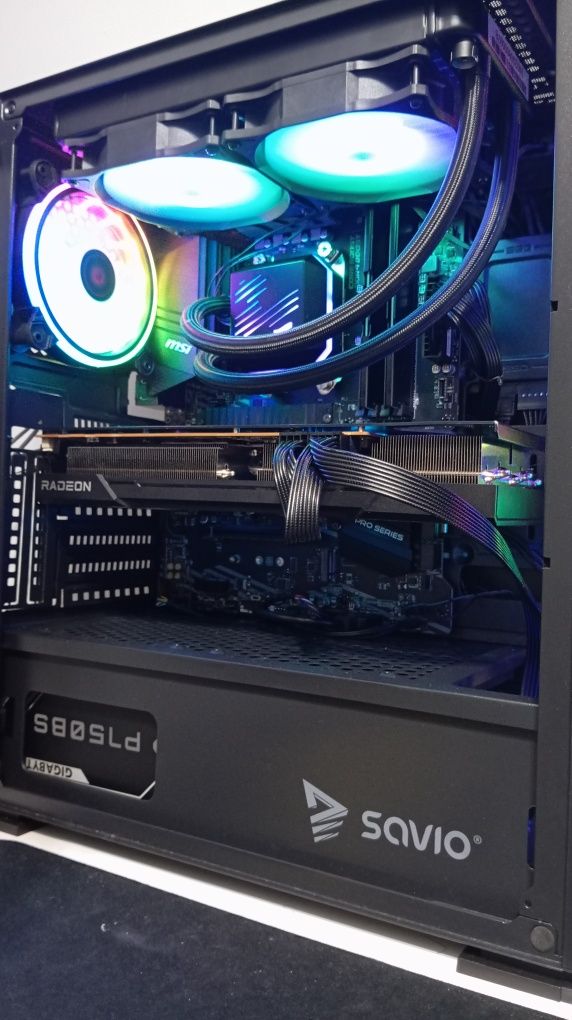 Komputer (rx 6700xt ,ryzen 5 5600x)