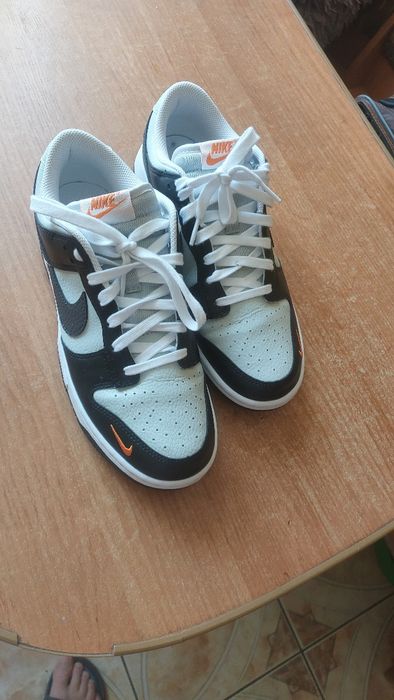 Новые Кожаные новые кроссовки 42р