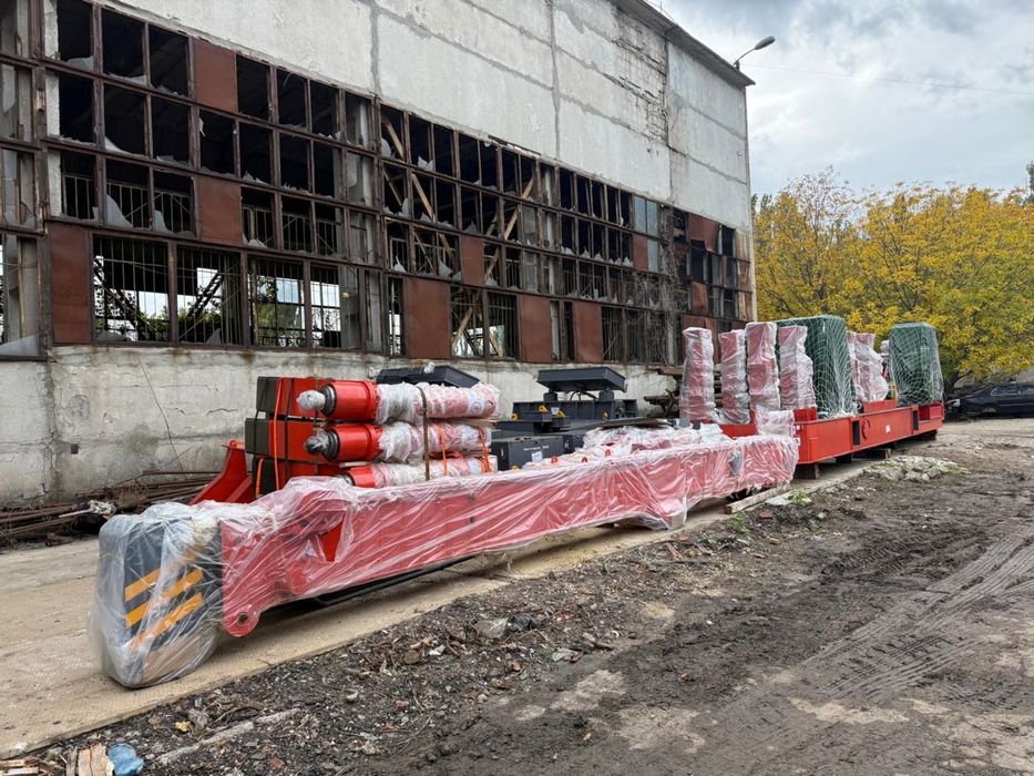 Продам сваевдавливающую установку(палебій, сваебой)