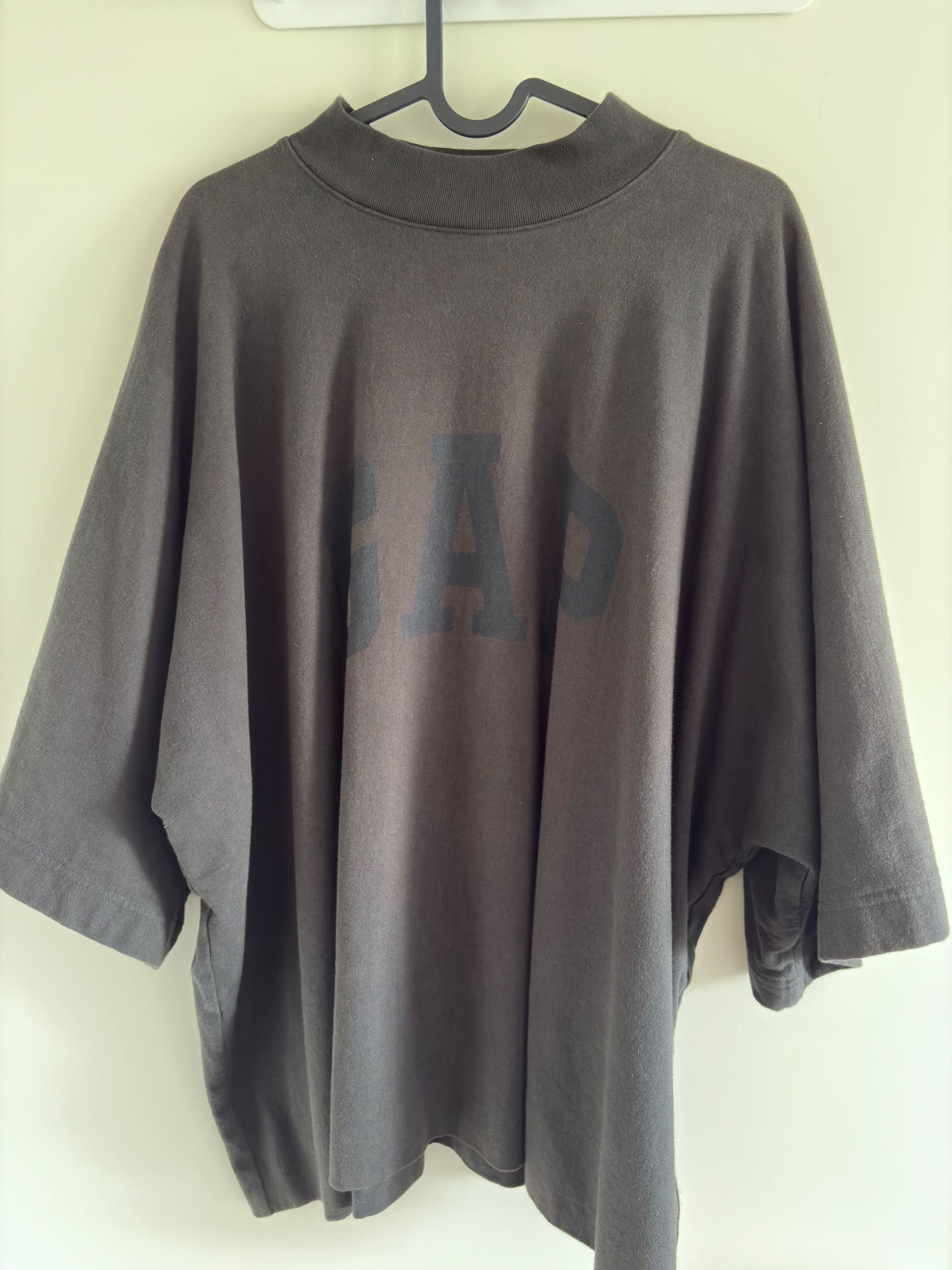 Yeezy Gap Engineered by Balenciaga No Seam Dove Tee