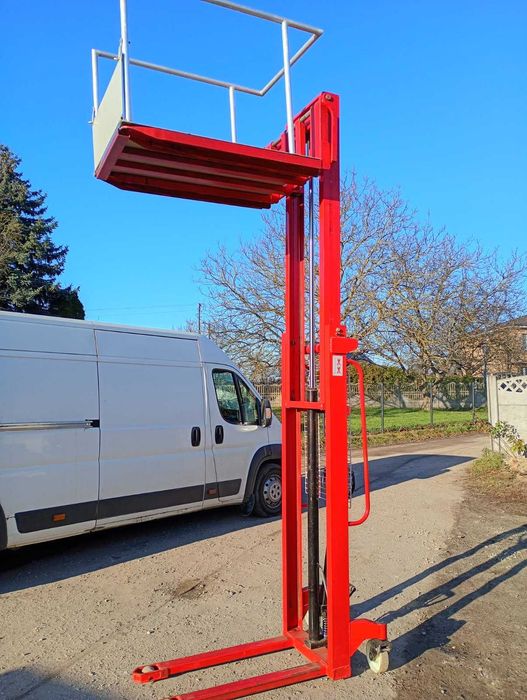 Wózek paletowy paleciak masztowy sztaplarka