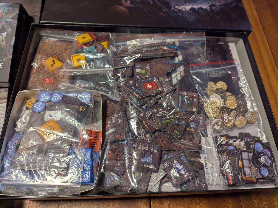 The Hunters A.D. 2114 + Hybrids + Shiptown + Huntsville(настільна гра)