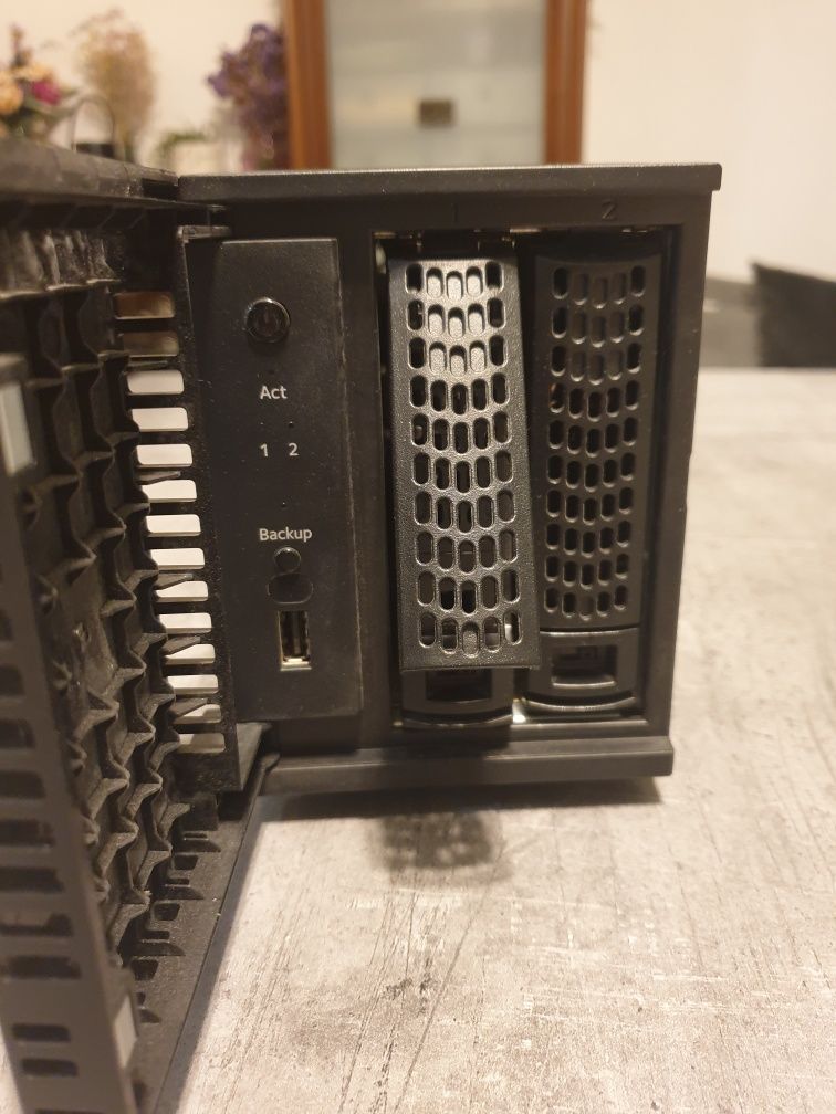 NAS Netgear ReadyNAS 102