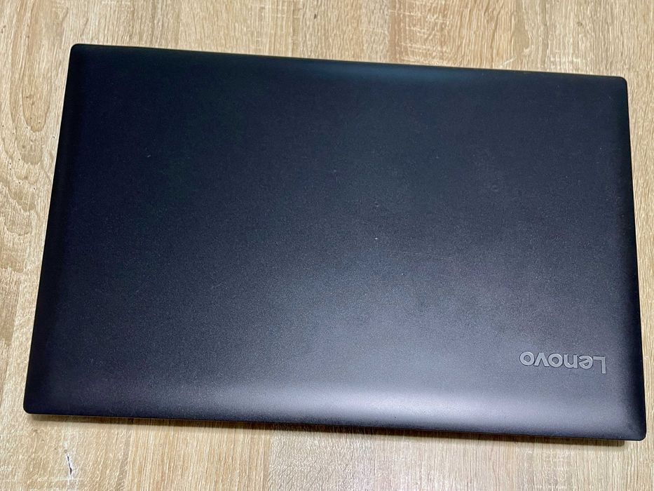 Lenovo ideapad 330-17ikb,4/8 Ядер i5-8250u,RAM 12GB,SSD 256GB,17.3 США