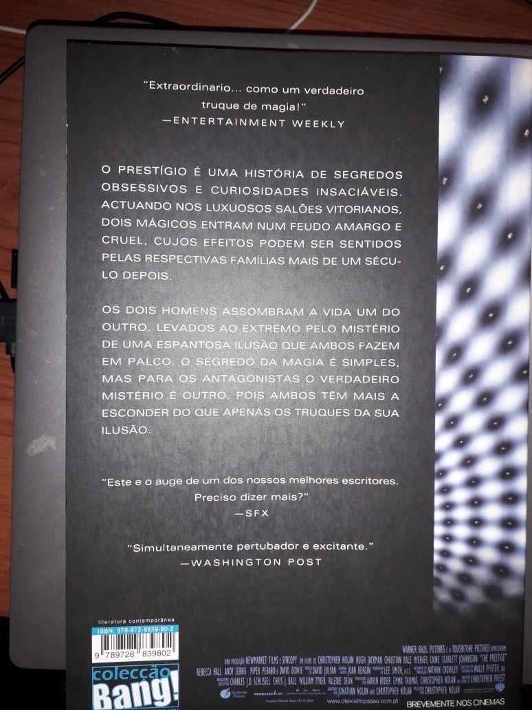 Livro de Christopher Priest - O Terceiro Passo
