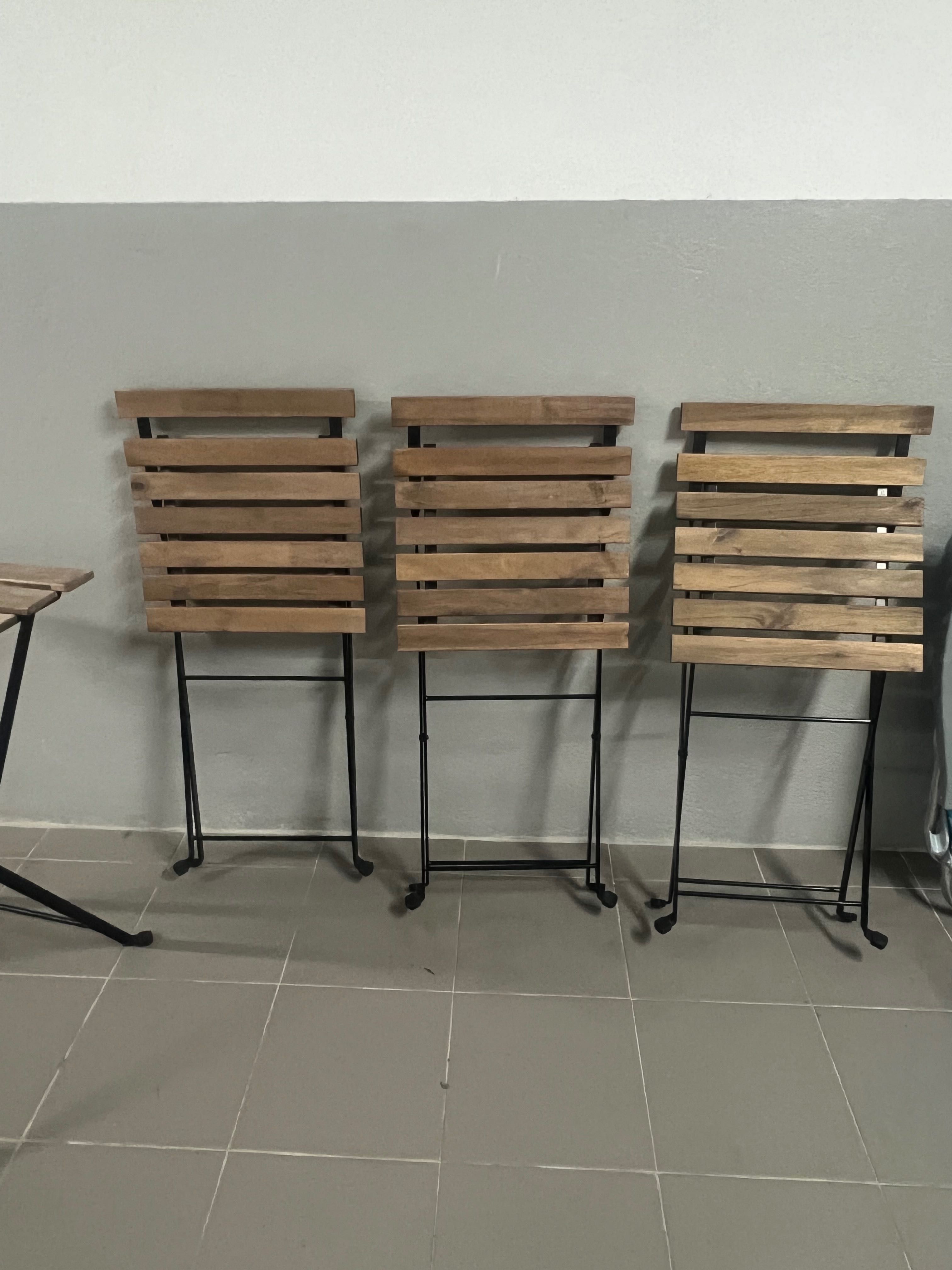 Conjunto mesa Bistrô Ikea e outras cadeiras