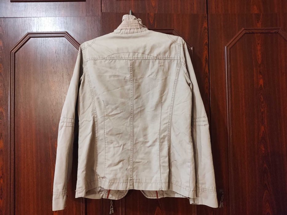 Осіння куртка, жіноча S