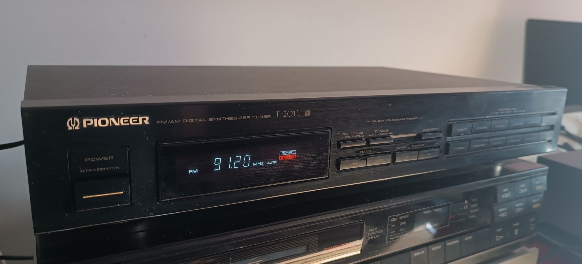 Rádio/Tuner Pioneer F-201L