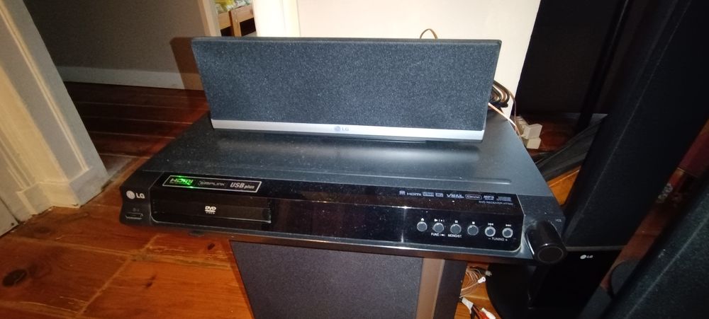 LG SH52TH Sistema de Som 5.1 CD/DVD