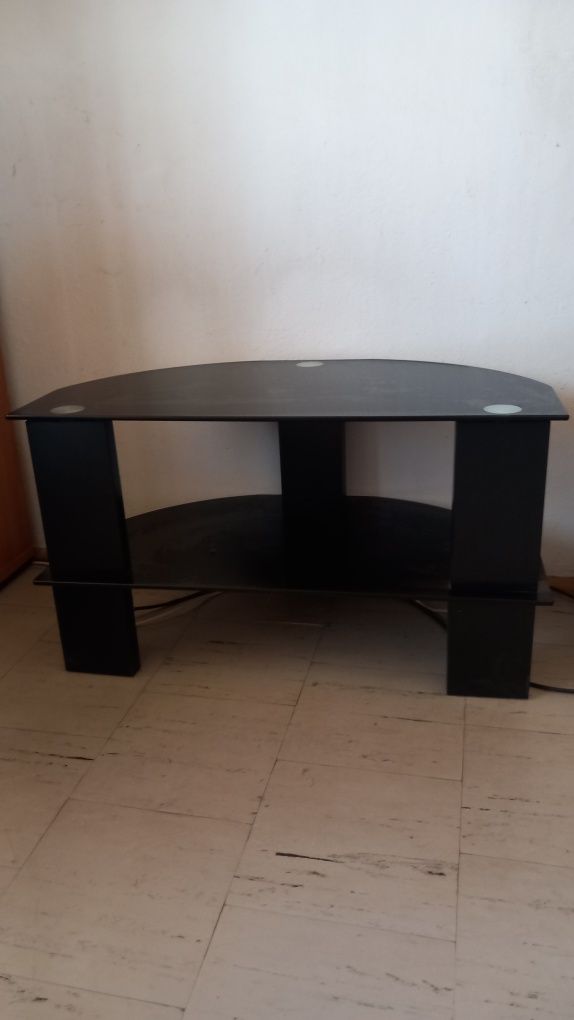 Stolik pod telewizor