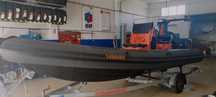 Barco semi rígido quase novo.