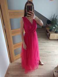 Długa różowa suknia z tiulem