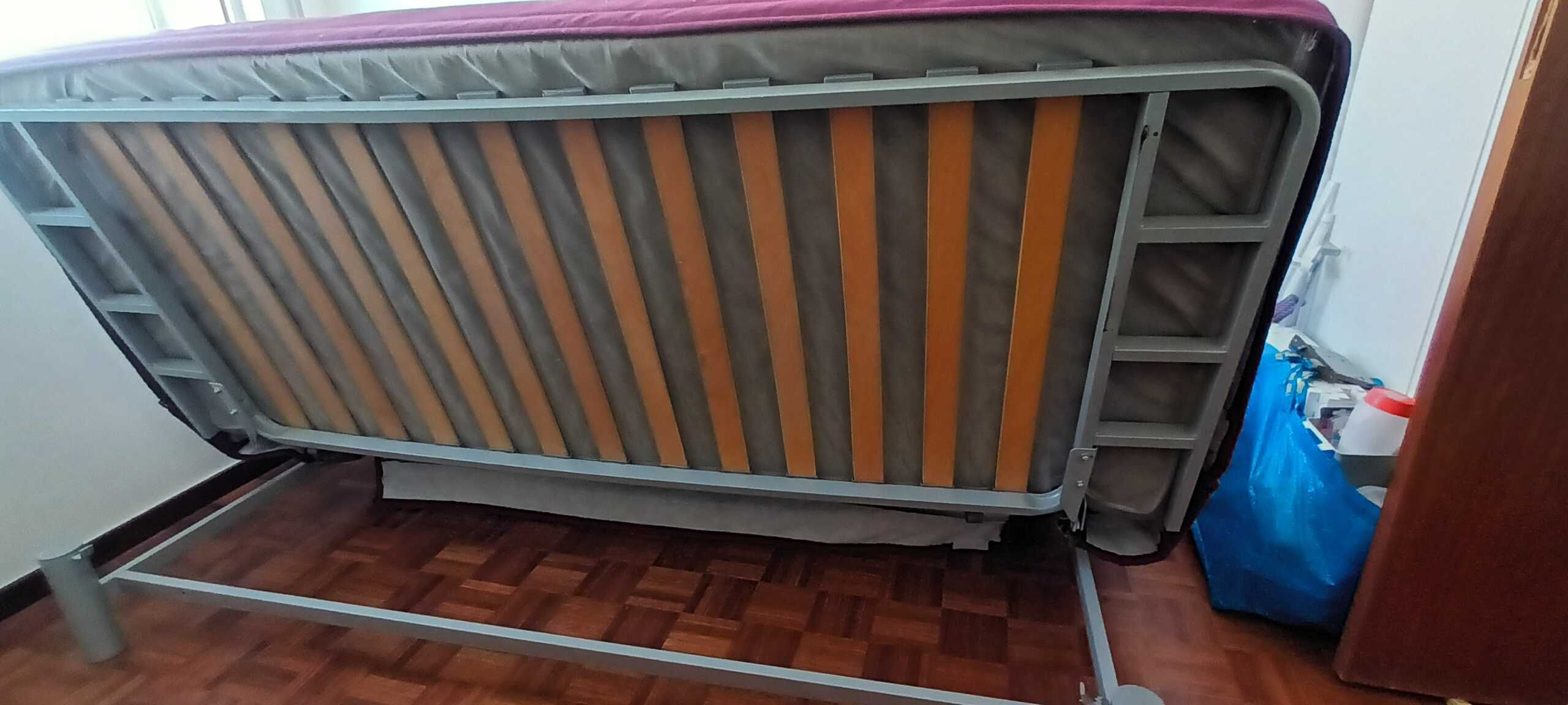 Sofá cama de 3 lugares IKEA em otimo estado!