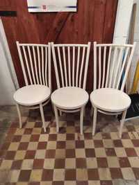 Krzesła drewniane kuchenne