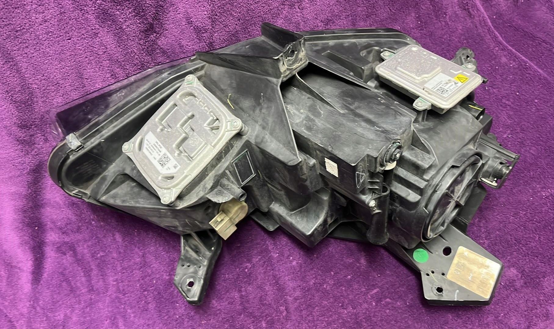 Lampa Chevrolet Camaro BI Xenon Led Lewa Kompletna Lewa igła