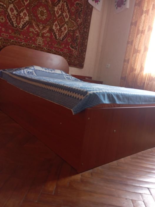 Продам міцне ліжко