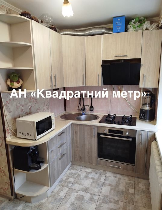 Продам 1 кім.кв. в м. Сміла центр