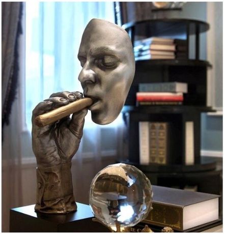 Статуетка Курець, абстрактна скульптура в стилі ретро