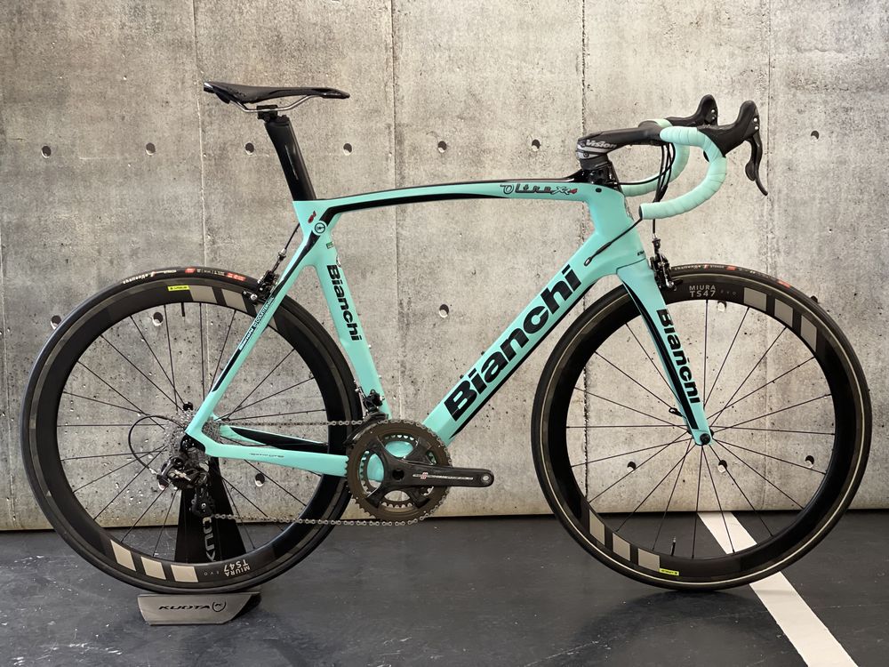 Szosa Bianchi Oltre XR4 celeste Campagnolo 61 cm