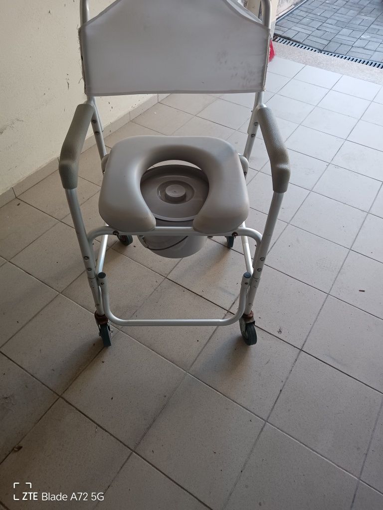 Vendo cadeira usada