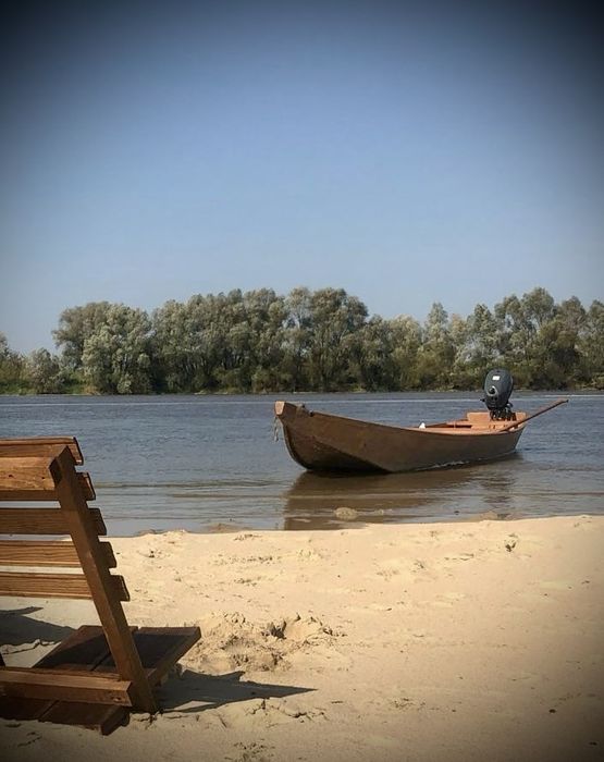 Łódz drewniana tradycyjna pychówka wiślana