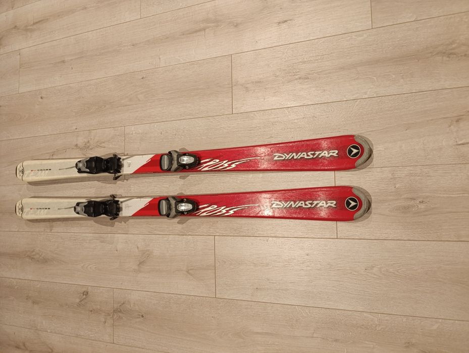 Narty zjazdowe Dynastar