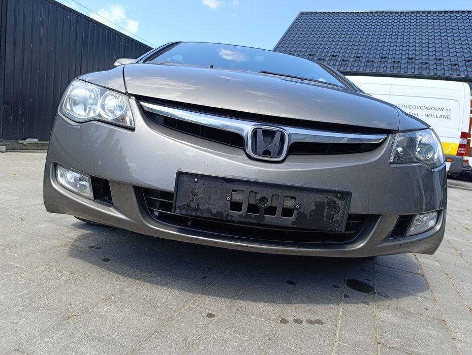 Honda Civic VIII hybrid 1,3 ima варіатор 4D