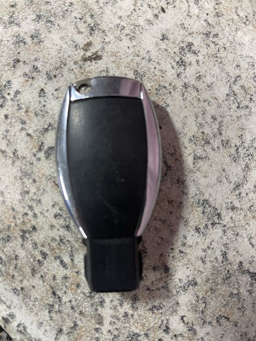 Ключ Мерс 14 год Е клас