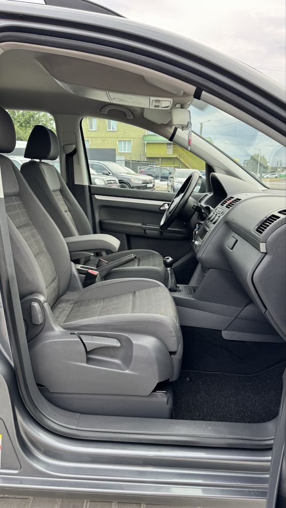 Volkswagen Touran Фольксваген Тоуран 2006 р 1,6 MPI бензин 6МКПП