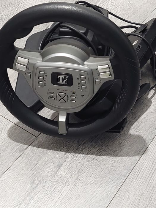 Руль Thurusmaster