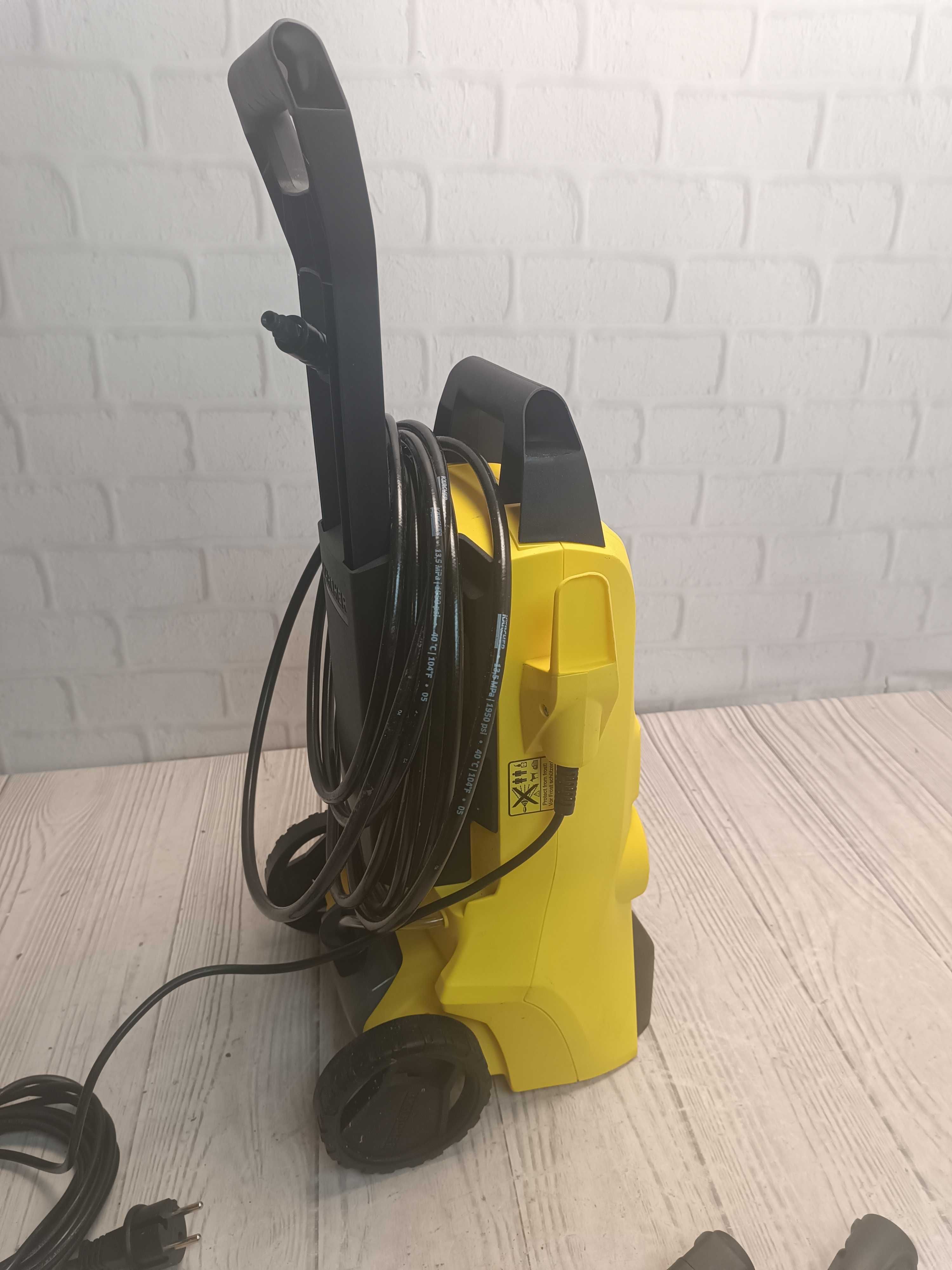 Мийка високого тиску Karcher K 3 Power Control H 1.676-103.0 120 БАР